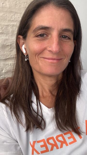 Ojalá las próximas generaciones hablen del 8M como algo que era necesario en una época lejana de desigualdad.

Que la norma sea la libertad de decisión. Que no importe con qué genitales naciste para determinar las oportunidades que vayan a tener las personas.

Pero para ese futuro, el presente tiene que ser de fuerza y reflexión. 
De información y trabajo.

Podemos. Podremos.
💫